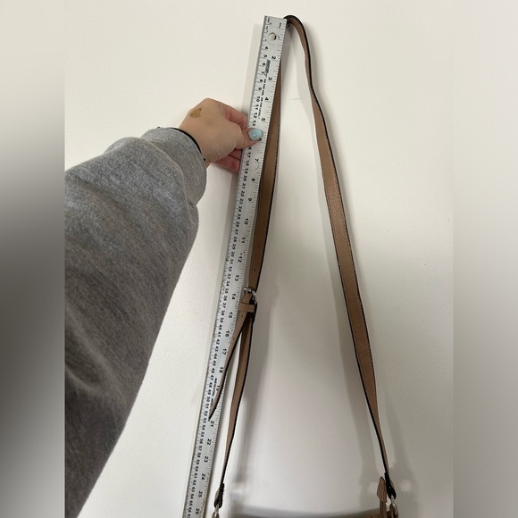 Roots Tan Crossbody Purse - Picture 2 of 10